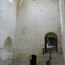 Abbaye de Noirlac - l'église, dans le transept droit, l'escalier des matines qui mène au dortoir des moines