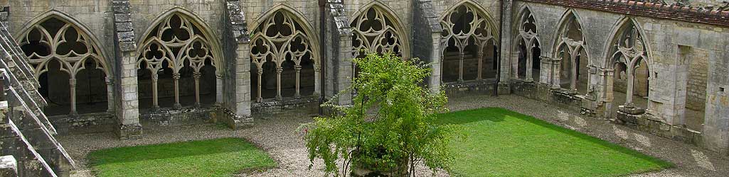 Abbaye de Noirlac - le cloître