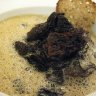 Jacques Barnachon : Les Morilles cuites en ragoût au Vin Jaune du Vigneron Puffeney, servies pas come avant.