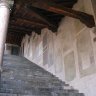 Bergame - Piazza Vecchia : détail de l'escalier couvert - inscriptions et fresques (certaines de Giovanni da Campione) d'époque médiévale