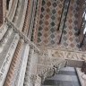 Bergame - porche nord de Santa Maria Maggiore, détail de la voûte du prothyron décorée de losanges polychromes. 