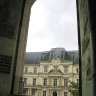 Château de Blois –  l’aile Gaston d’Orléans  - le fronton central vu de l’escalier d’honneur de l’aile Louis XII.