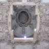 Château de Blois –  l’intérieur de l’aile Gaston d’Orléans la double coupole emboîtée décorée de compartiments sculptés.