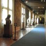 Galerie du musée des Beaux-Arts du château de Blois : sculptures, tapisseries françaises et flamandes des 16e et 17e siècles.
