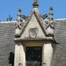 La cour d'honneur de Fougères : une des fenêtres de la galerie haute