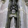 Enclos paroissial de Guimiliau. Eglise Saint Miliau - détail du porche extérieur sud.