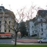 Evian - à droite, dernier vestige des « logis nobles » du quartier de la Touvière, le château de Fonbonne. Maison forte au XIVe, propriété du duc de Bedford au XVIIIe, convertie en hôtel en 1886, et aujourd'hui résidence privée qui a conservé son style Renaissance. L'ancienne salle à manger (propriété de la ville), le hall et la cour intérieure se visitent lors des journées du Patrimoine.