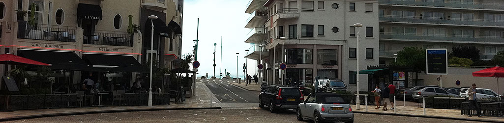 Cœur de la vie bauloise, l'avenue du Général de Gaulle côté front de mer 