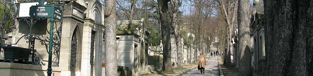 Cimetière du Père-Lachaise - carrefour av. Principale / av.du Puits