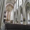 St. Jacobskirche : le chœur oriental a été bâti de 1311 à 1322, la grande nef de 1373 à 1436, le chœur occidental de 1450 à 1471. Basilique gothique consacrée en 1484 par l'évêque de Würburg et passée au culte réformé en 1544. 