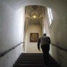 St. Jacobskirche, l'escalier du bas-côté sud permettant d'accéder à la galerie du chœur occidental.