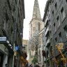 La cathédrale Saint-Vincent de Saint-Malo vue de la Grand’Rue.