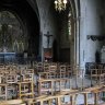 La chapelle de la Vierge (collatéral sud) - les ornements de cette chapelle (réunion de 4 anciennes chapelles) sont emblématiques du mélange d'époques rencontré à Saint-Germain l'Auxerrois : les stalles datent de 1847, l'autel de style 16ème a été refait par Lassus (1807-1857), la Vierge est du 14ème, l'Arbre de Jessé et les fresques du 19ème, le crucifix en bois du 13ème…  