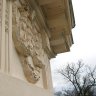 Trianon Palace - vu du balcon de la chambre, détail de la façade 